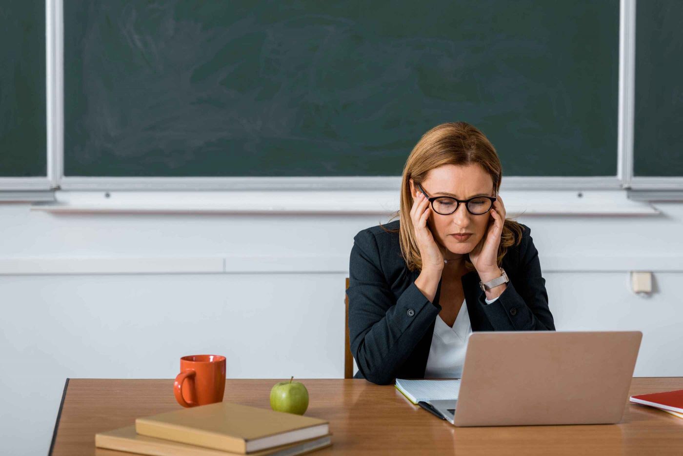 ¿Sientes que el estrés te supera? La Guía para Docentes Invencibles